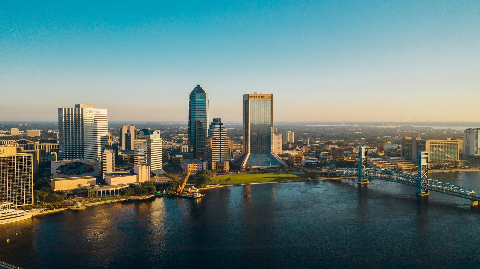Florida waterfront skyline with palm trees representing statewide wholesale delivery markets