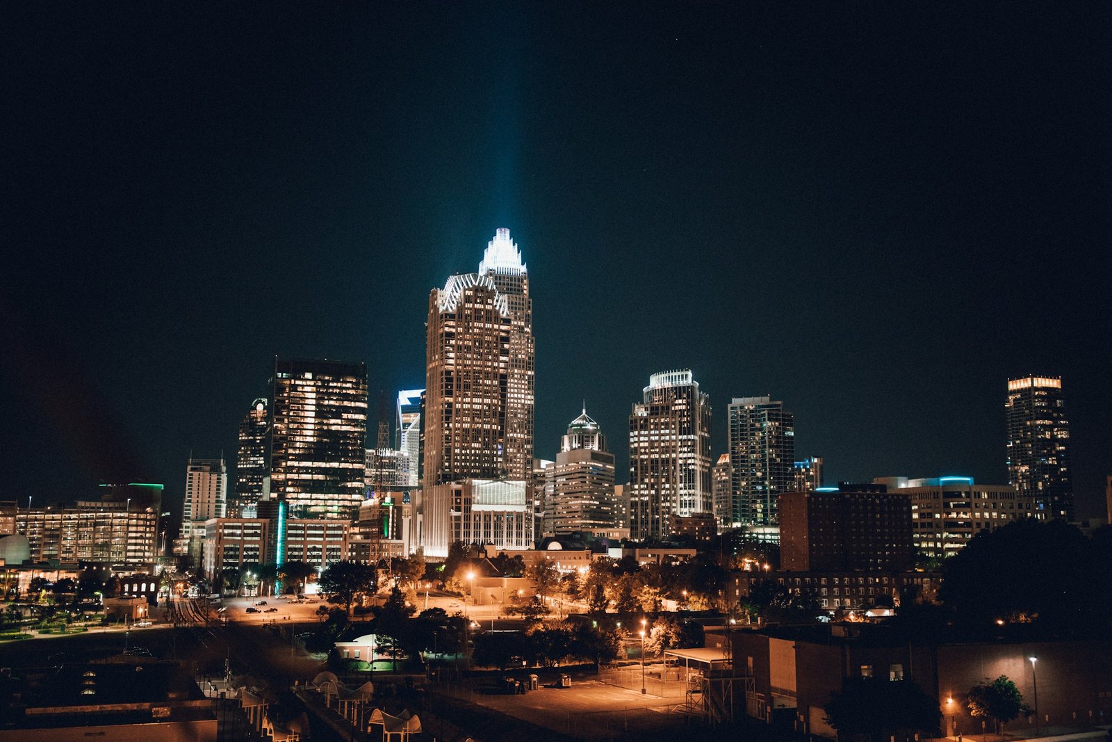 North Carolina skyline representing statewide wholesale frozen dog food delivery markets